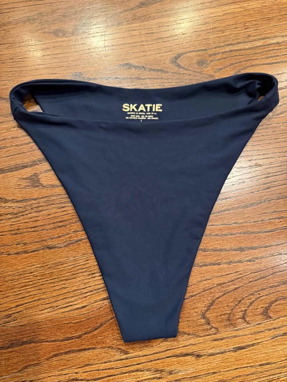 Skatie Dark Navy High-Cut Bikini cheeky bottom sz large